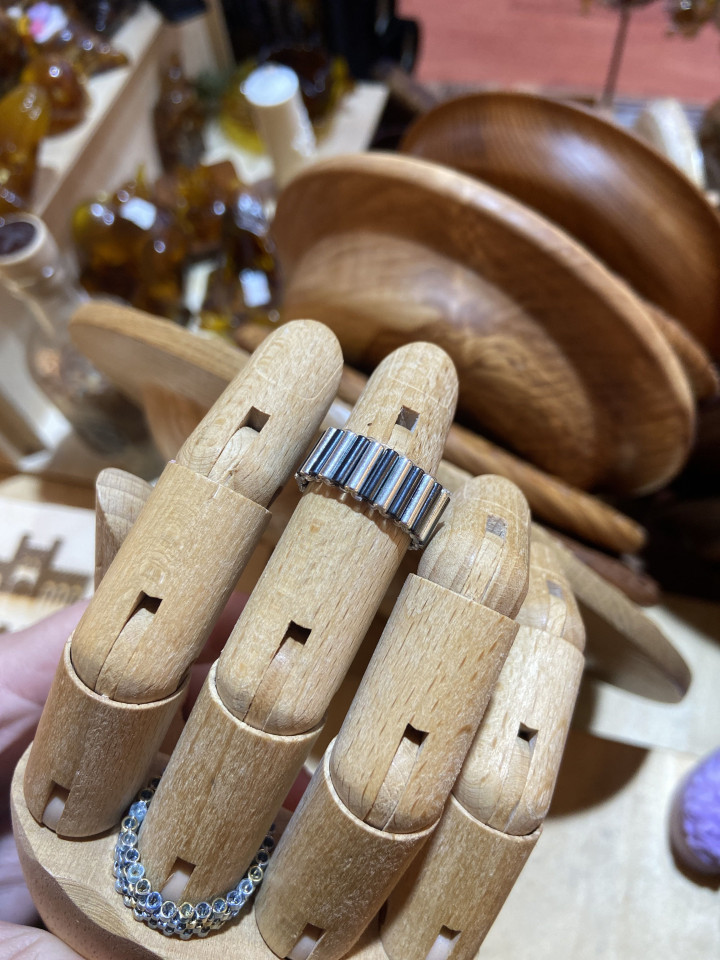 Кольцо из гематита